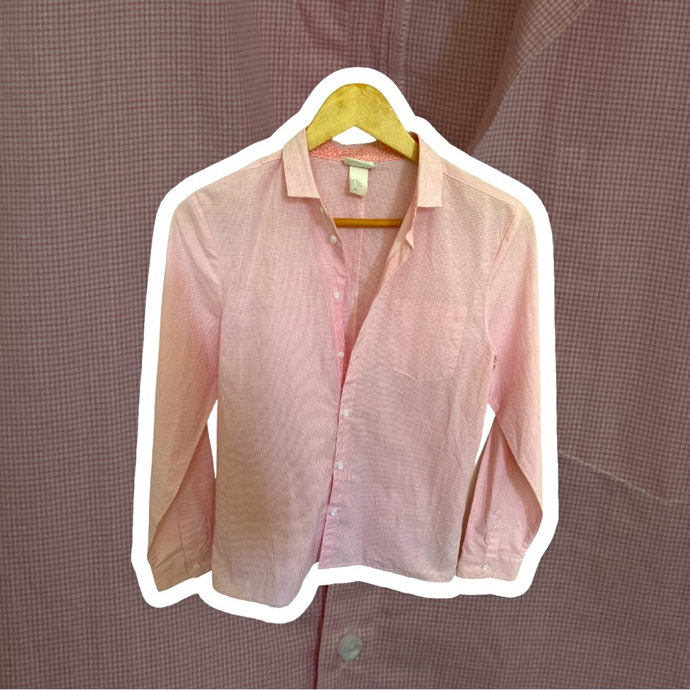 H&M pink and white button down blouse.Size US 13-14Y. No stains.Great condition
